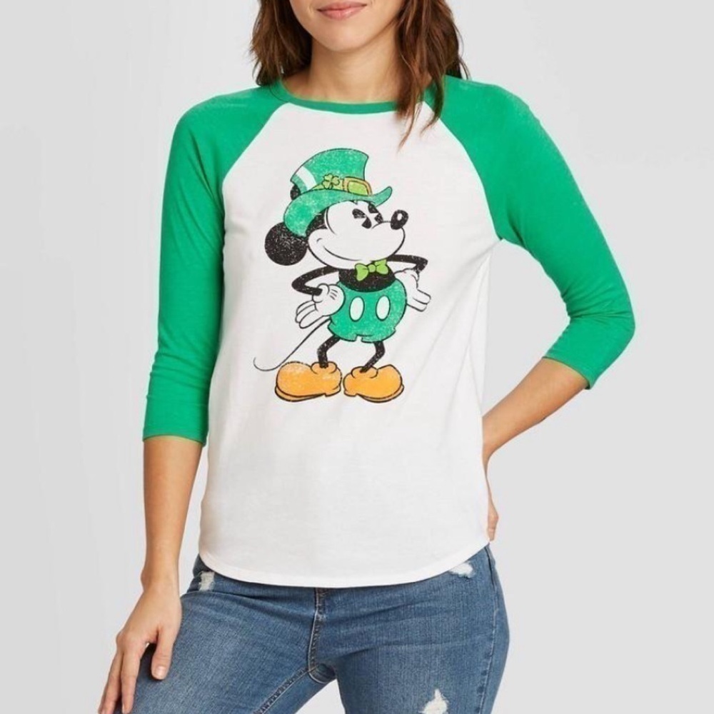 🆕 Mickey Mouse St Patrick’s Day crew neck pullover ragl…